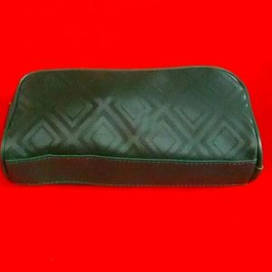 Estee Lauder green cosmetic bag